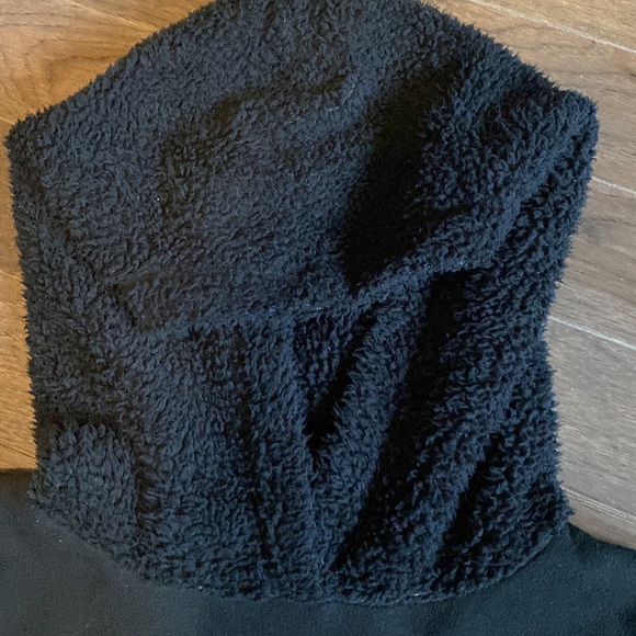 Victoria Secret - 2 piece Sweatshirt/Sweatpants - Picture 5 of 8